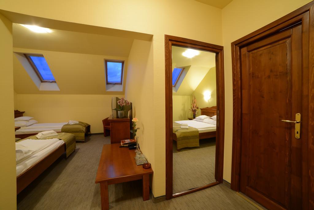 Hotel Lucy Star Cluj-Napoca Exterior photo